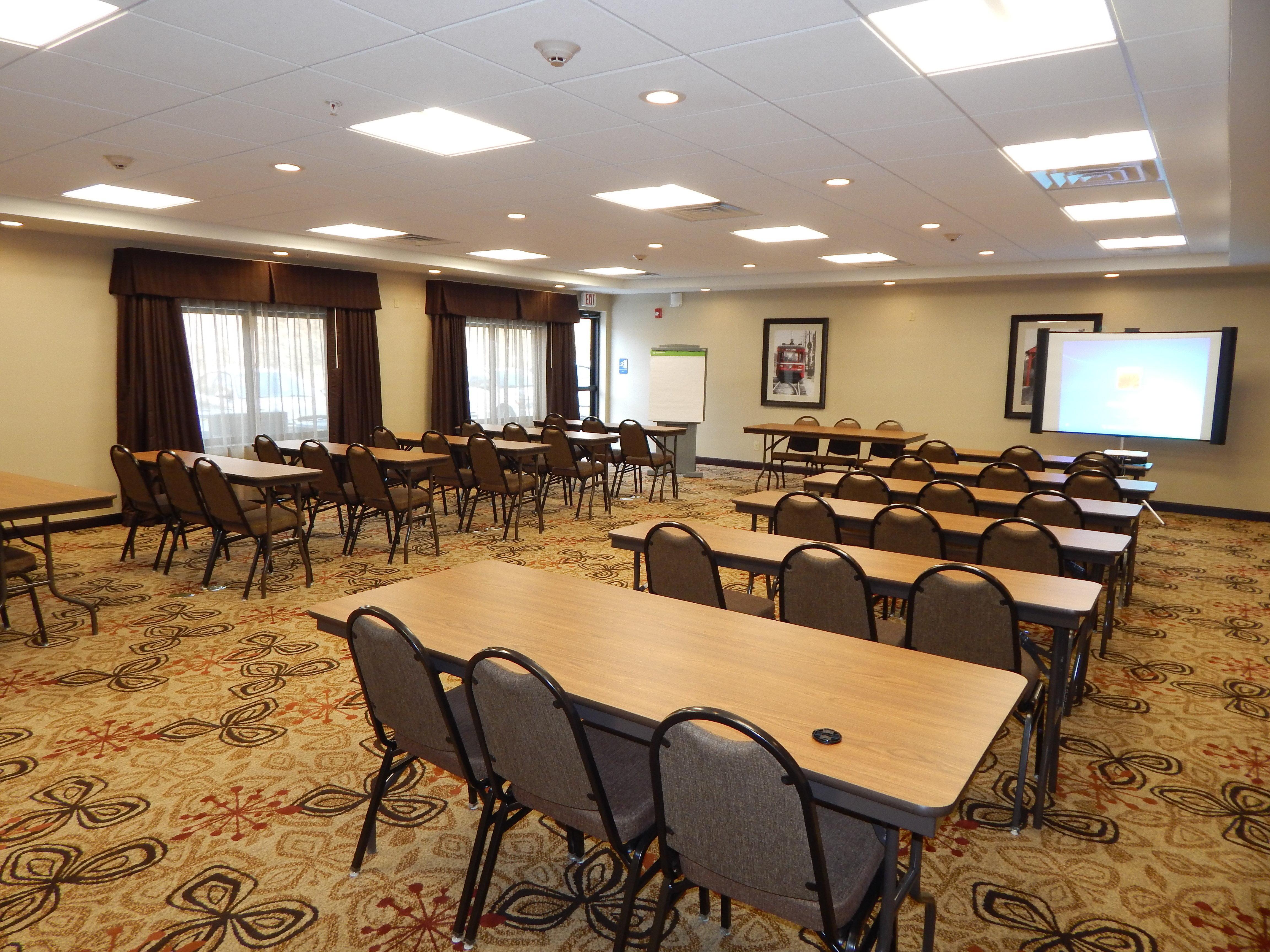 Holiday Inn Express & Suites Washington - Meadow Lands By Ihg Extérieur photo